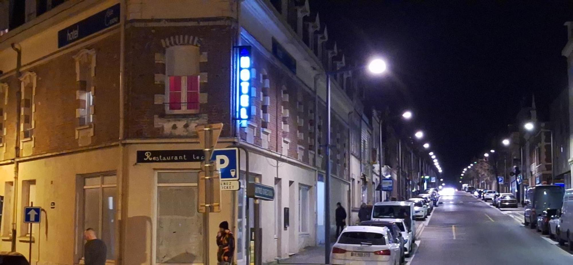 Hotel- Restaurant Le Saint Quentin Exterior photo